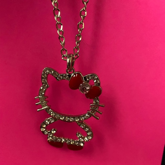 🌹 Hello Kitty Figure Rhinestones Necklace Chain🌹 - Picture 3 of 7